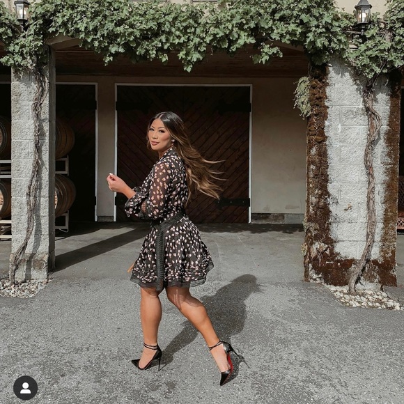 Meet your Posher, Mya - Picture 2 of 3